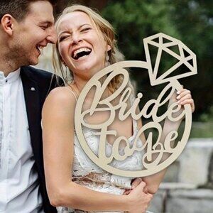 B189-Large Bride to Be Wooden Diamond Cutout Sign
